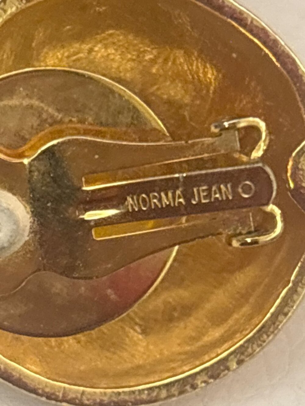 Vintage Norma Jean Gold-Tone Textured Round Clip-On Earrings Retro Statement - Picture 7 of 13